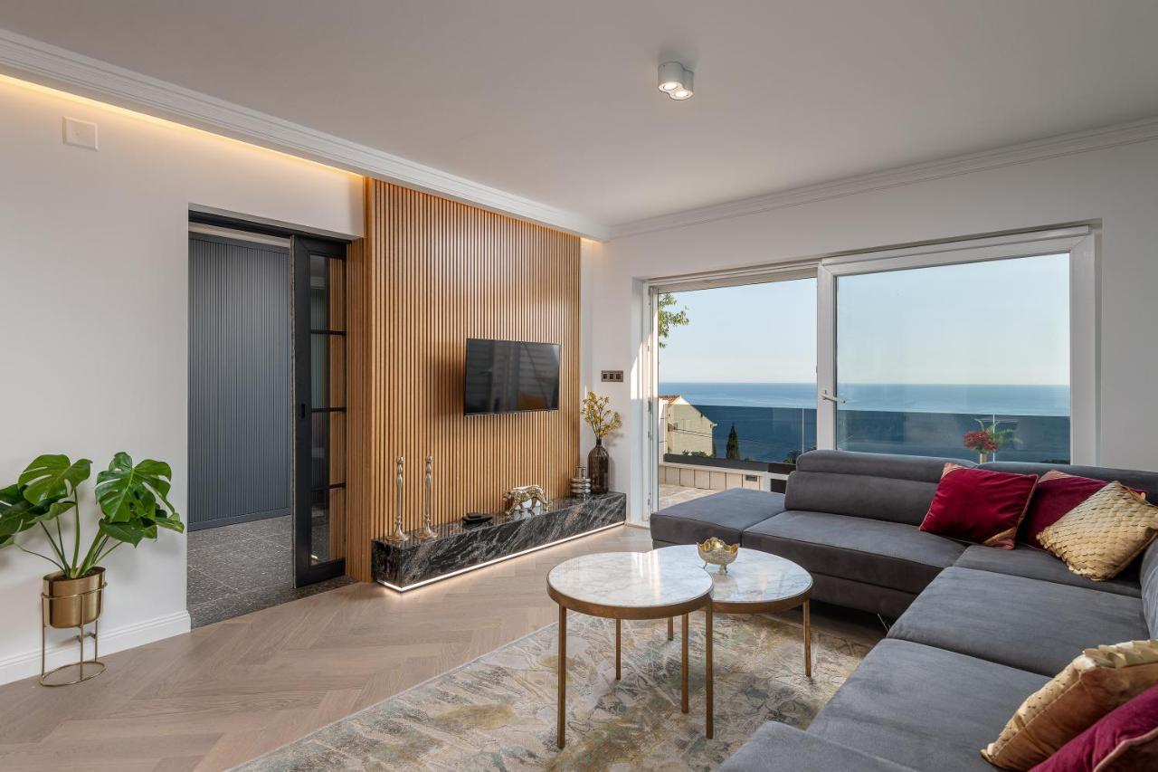 Insula Luxury *
