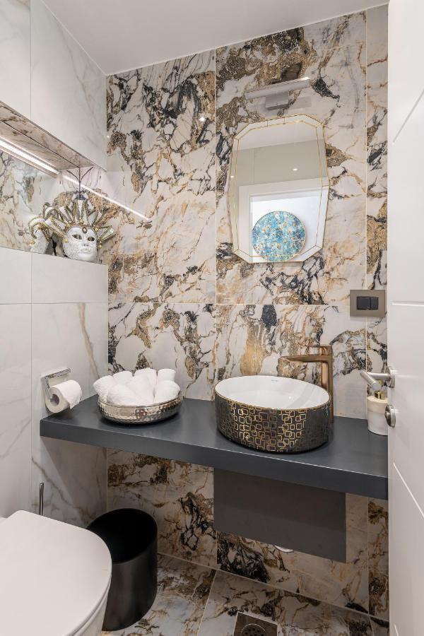 Insula Luxury