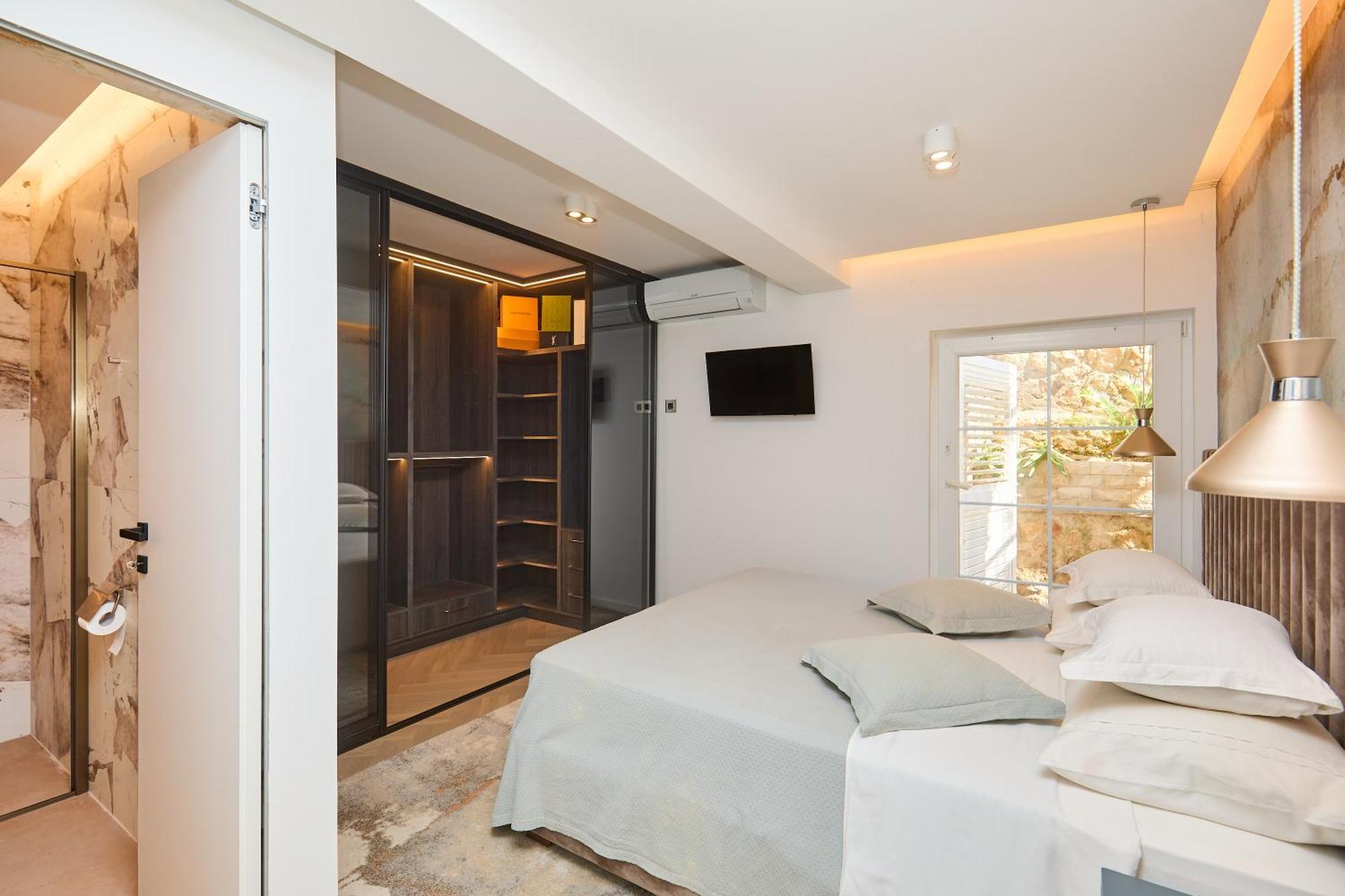 Insula Luxury Apartment *