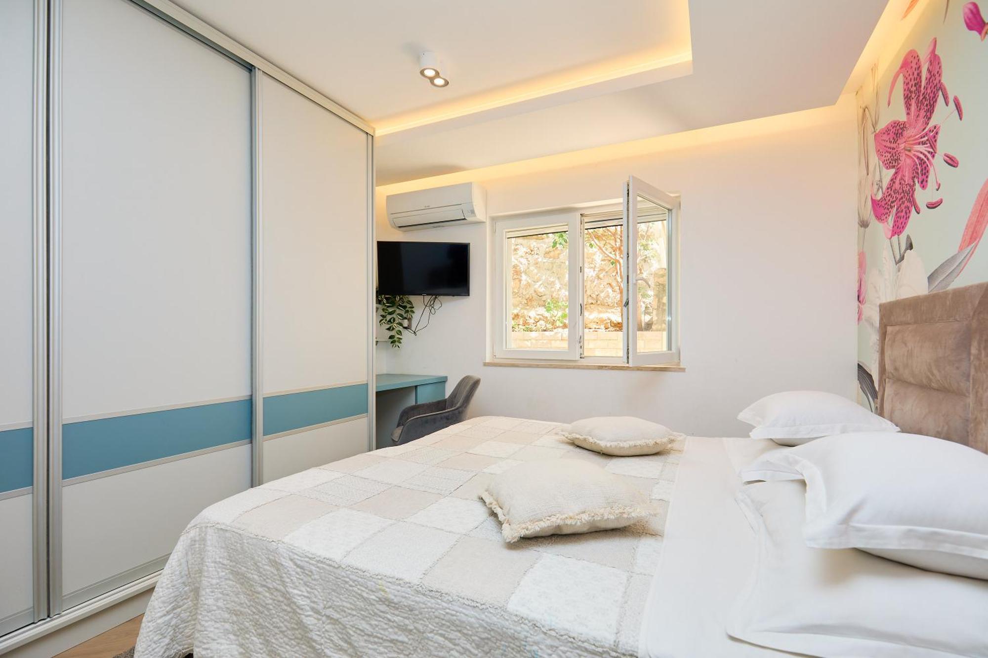 Insula Luxury Apartment *