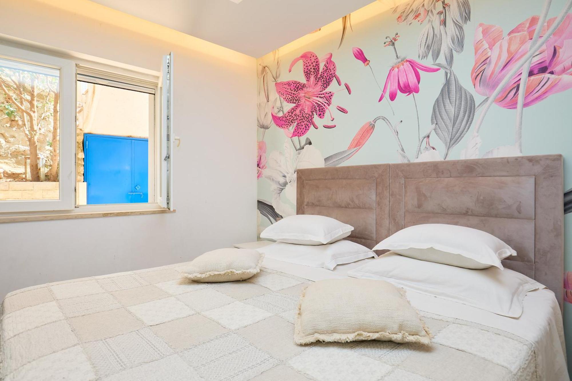 Insula Luxury